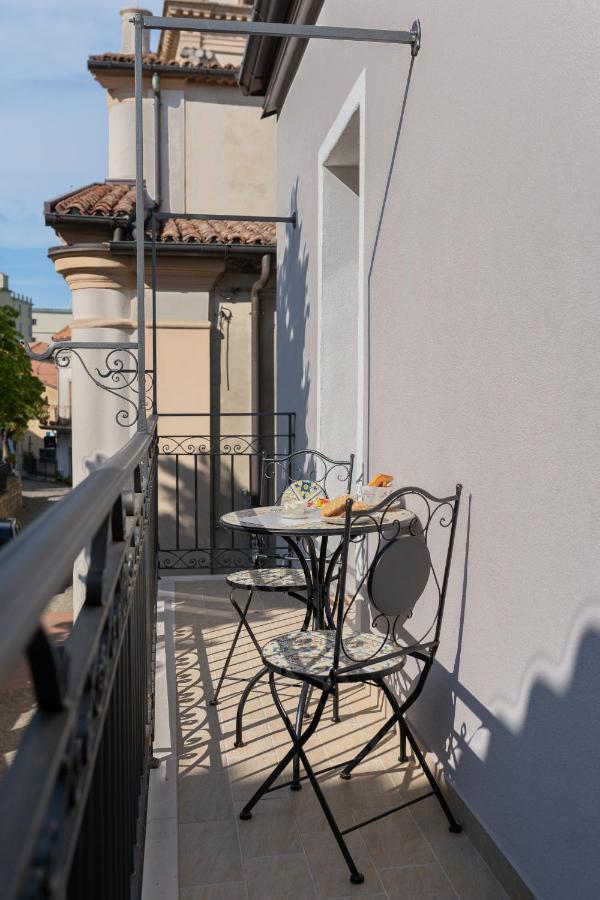 B&B Antica Dimora Chiaromonte Exterior photo